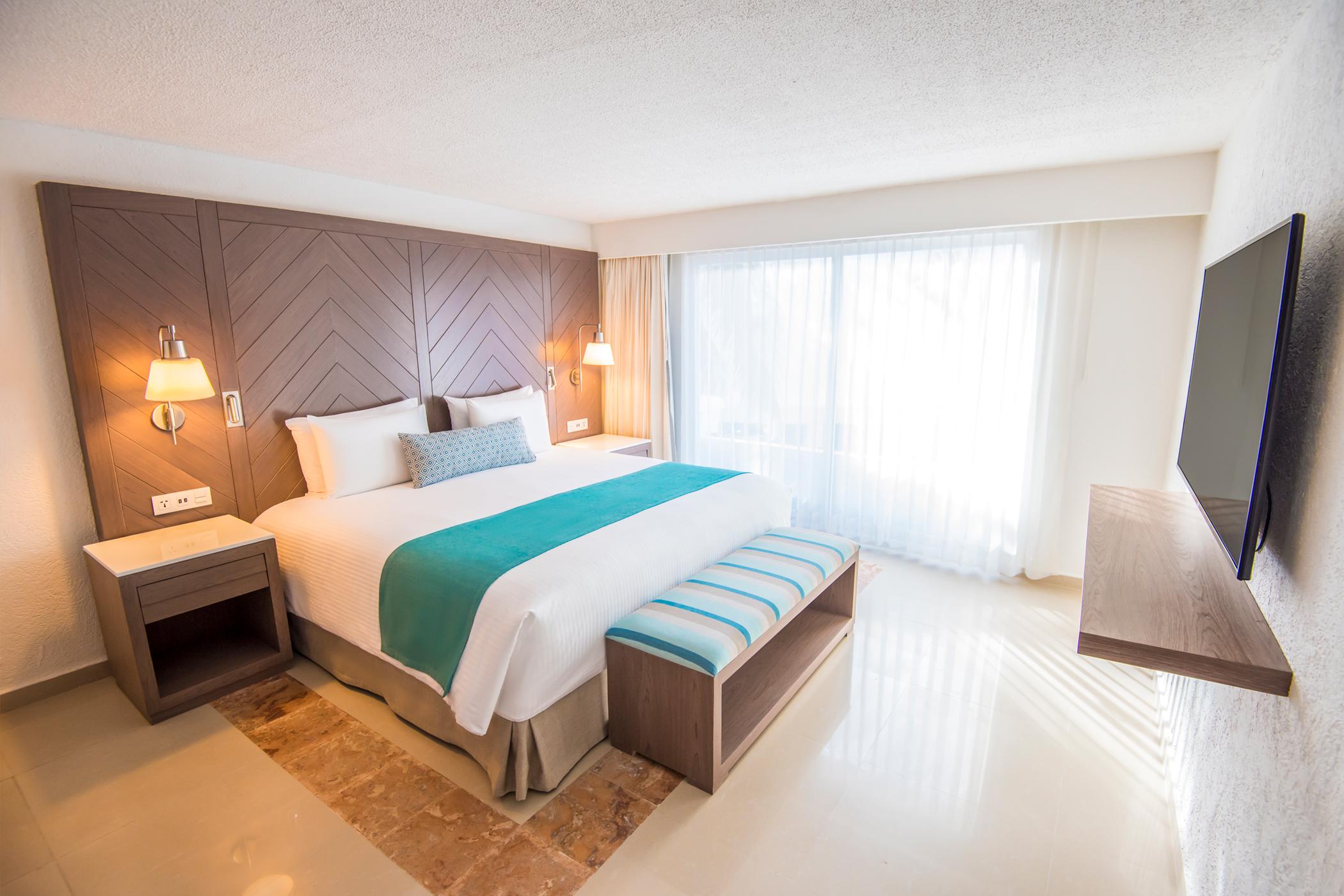 Junior Suite King Accessible