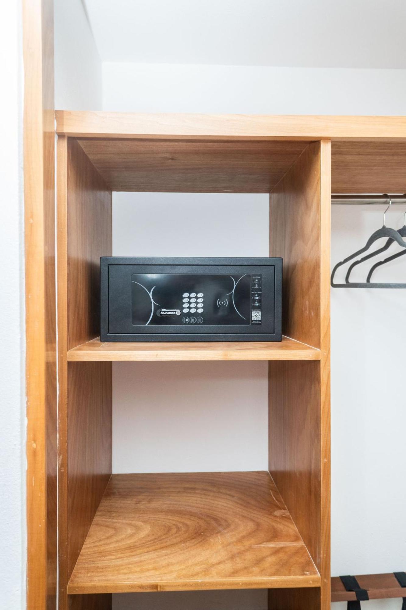 Triple Room,1739391158:JPEG