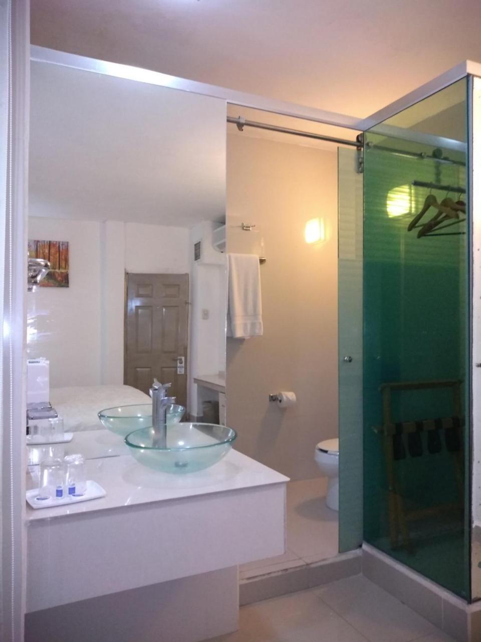 Deluxe King Room,1393146491:JPEG